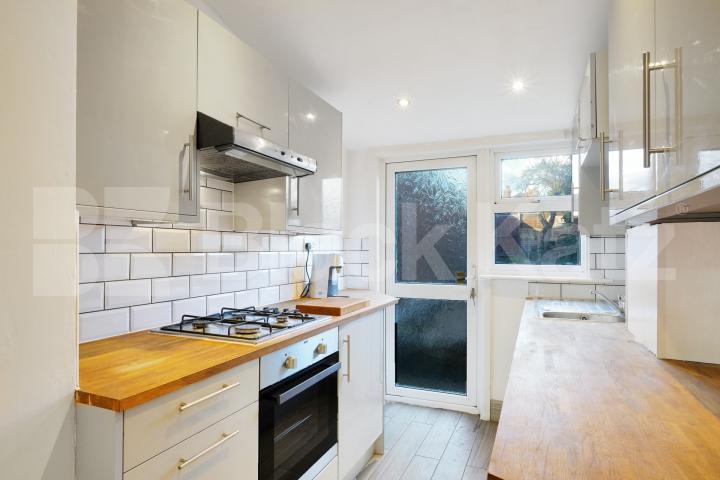 Refurbished throughout, flooded with natural light & beautiful mature garden  St. Barnabas Road, Tooting